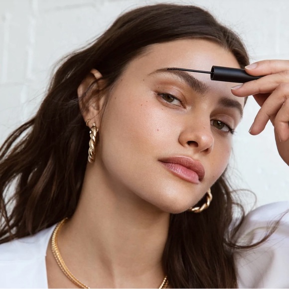 SAIE brow butter in medium brown. New in box. - Picture 3 of 4